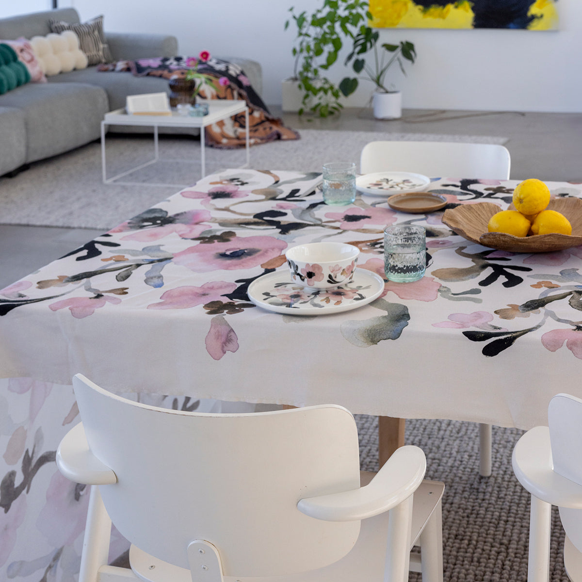 Pentik Ruusumalva Pink / Multi Tablecloth